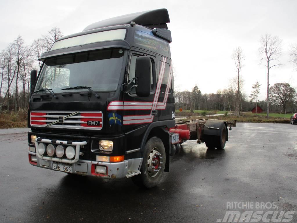 Volvo FM7 4x2 Chassis met cabine