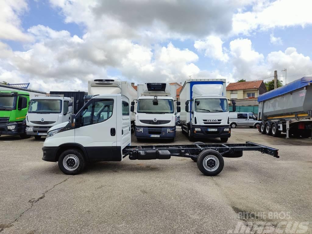 Iveco Daily 35 C 16 Chassis met cabine