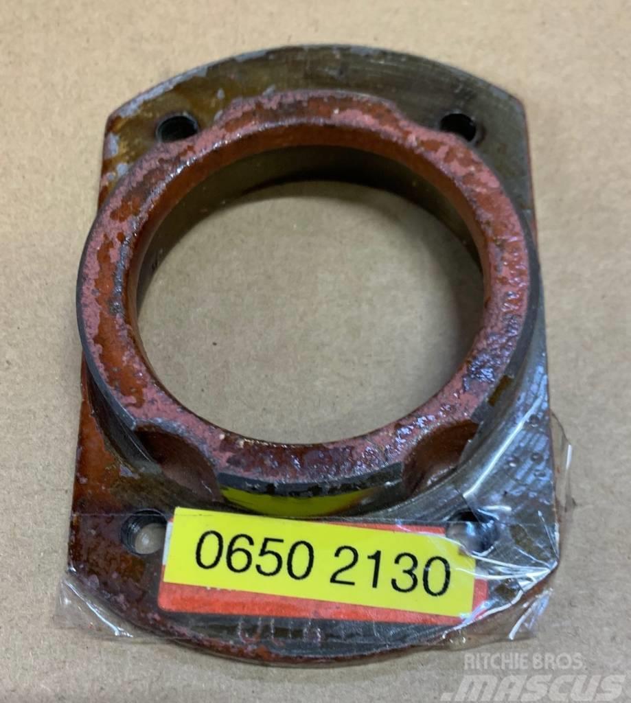 Deutz-Fahr HMW-1124 Bearing support 06502130, 0650 2130 Chassis en ophanging