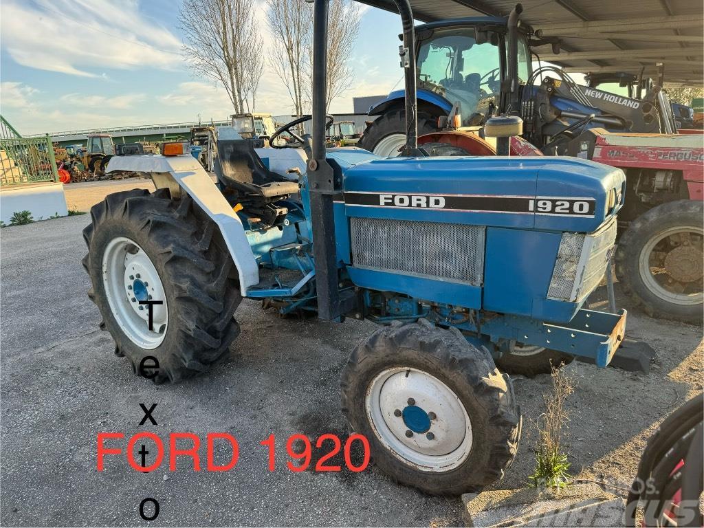 Ford / New Holland 1920 W4 Tractoren