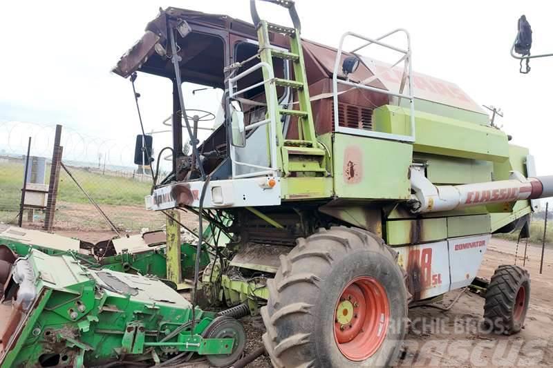 CLAAS Dominator 98SL Now stripping for spares. Anders