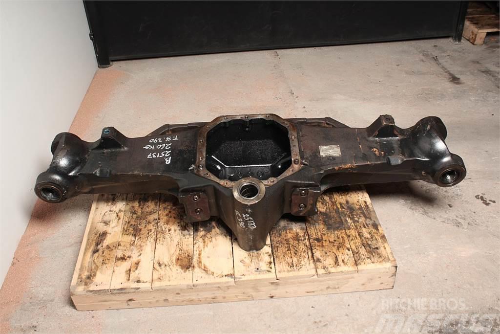 New Holland T8.390 Front axle house Transmissie