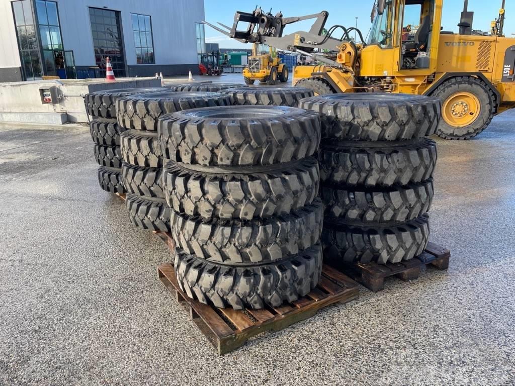  Tiron 10.00-20 Crane tires 3x sets Wielgraafmachines