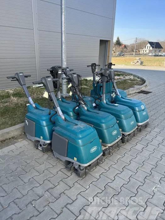 Tennant T1 9pcs PACKAGE SCRUBBER DRYERS Schrobzuigmachines