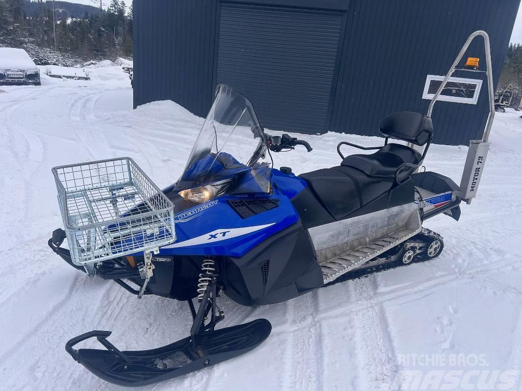 Arctic Cat Bearcat 7000 XT /Yamaha Viking/ Sneeuwscooters