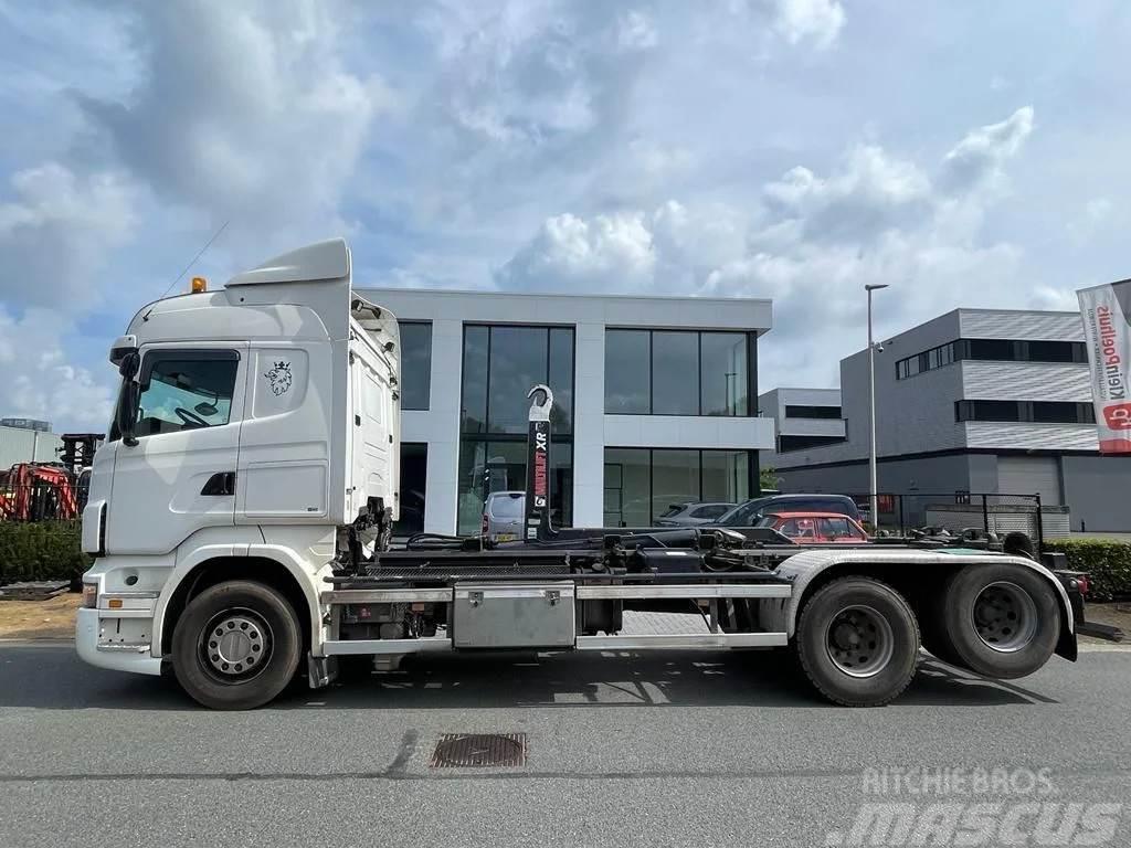 Scania R400 Vrachtwagen met containersysteem