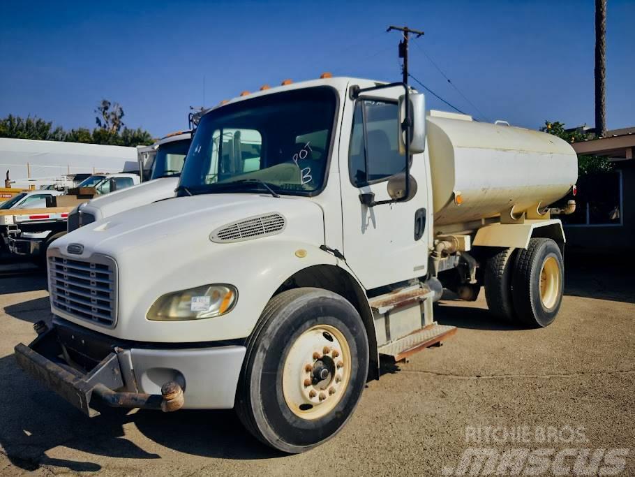 Freightliner Business Class M2 106 Water tankwagens