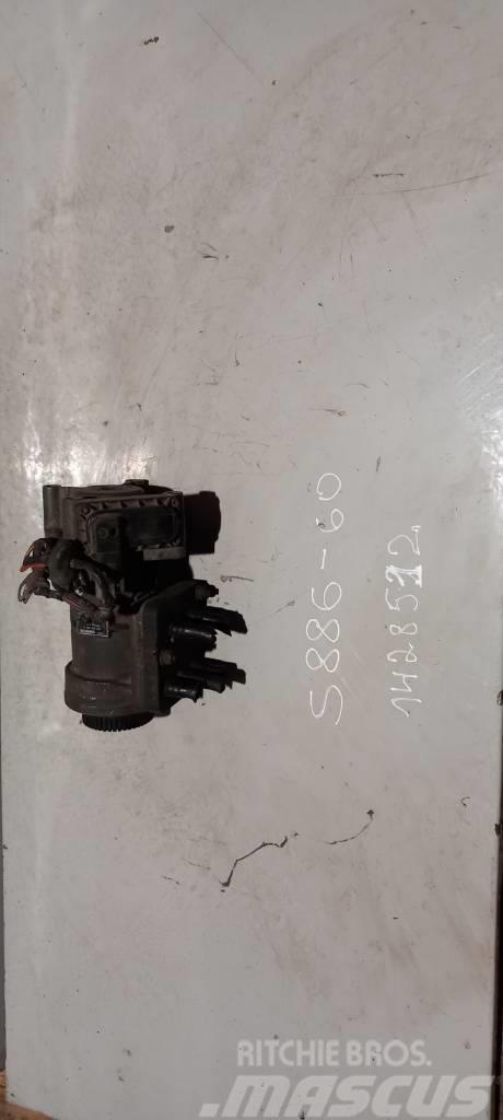 Scania R144.530 brake main valve 1428512 Remmen