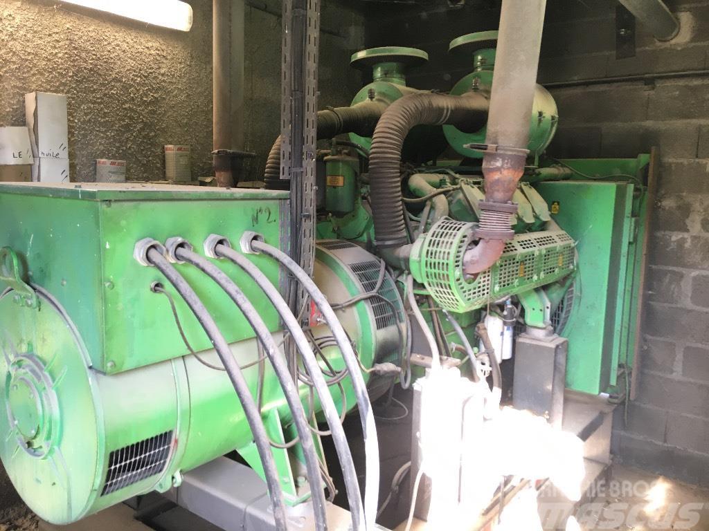 Iveco GENELEC 2x 450 kVA 8281 Diesel generatoren