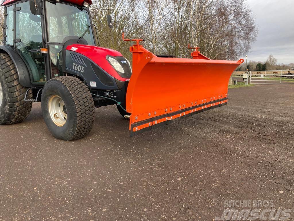 Ditch Witch Tomlinson 8 ft hydraulic snow plough Veegmachines