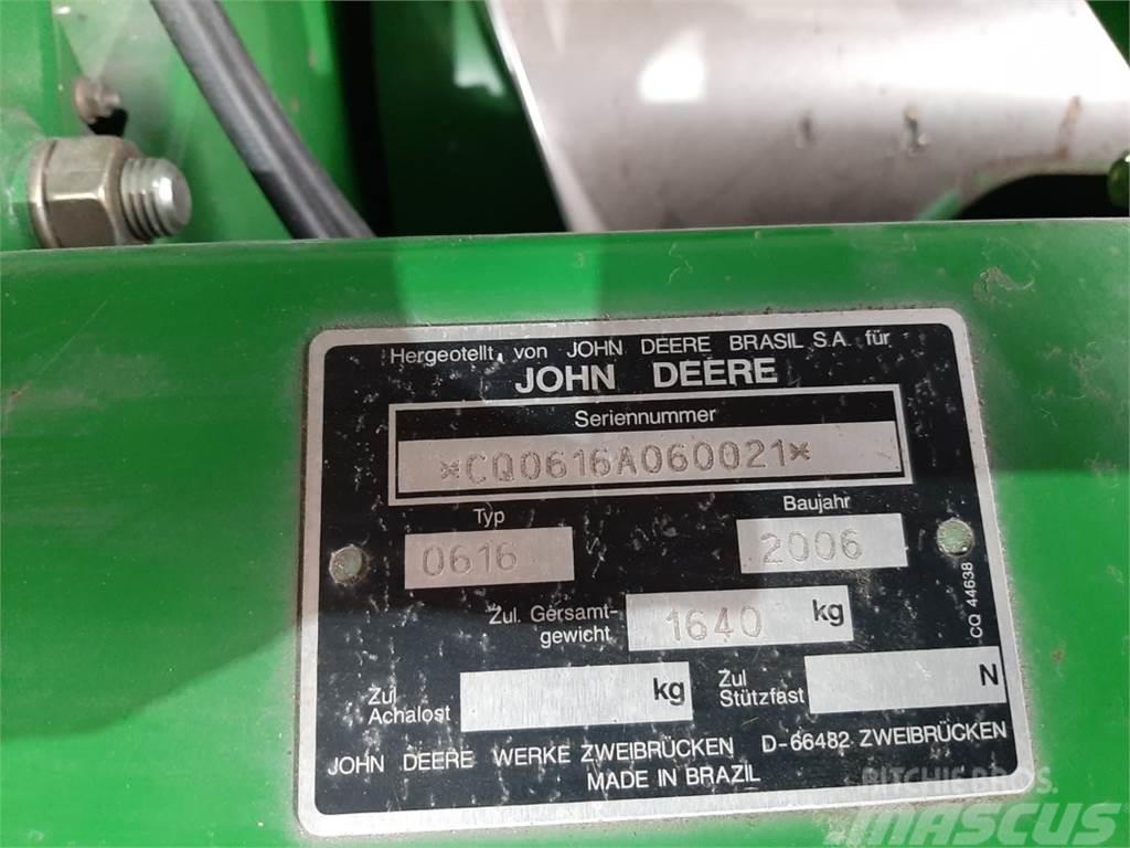 John Deere 1550WTS Maaidorsmachines