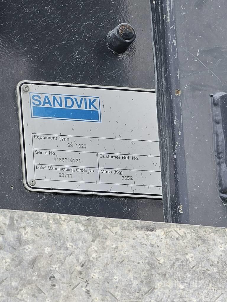 Sandvik UH 640 Mobile crushers