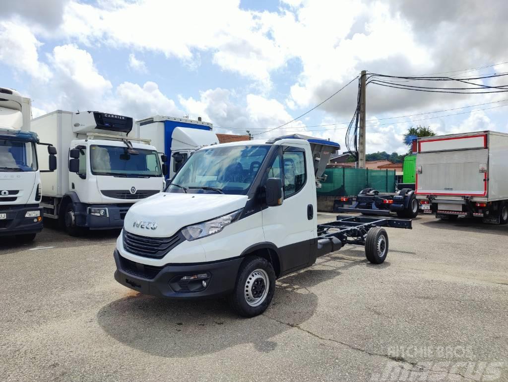 Iveco DAILY 35S16 Chassis met cabine