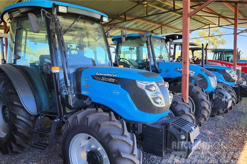  large variety of tractors 35 -100 kw Tractoren