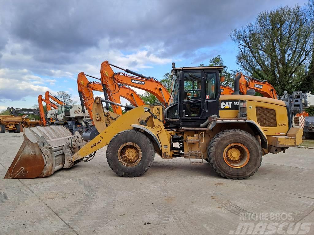 CAT 938M (with round steer) Wielladers