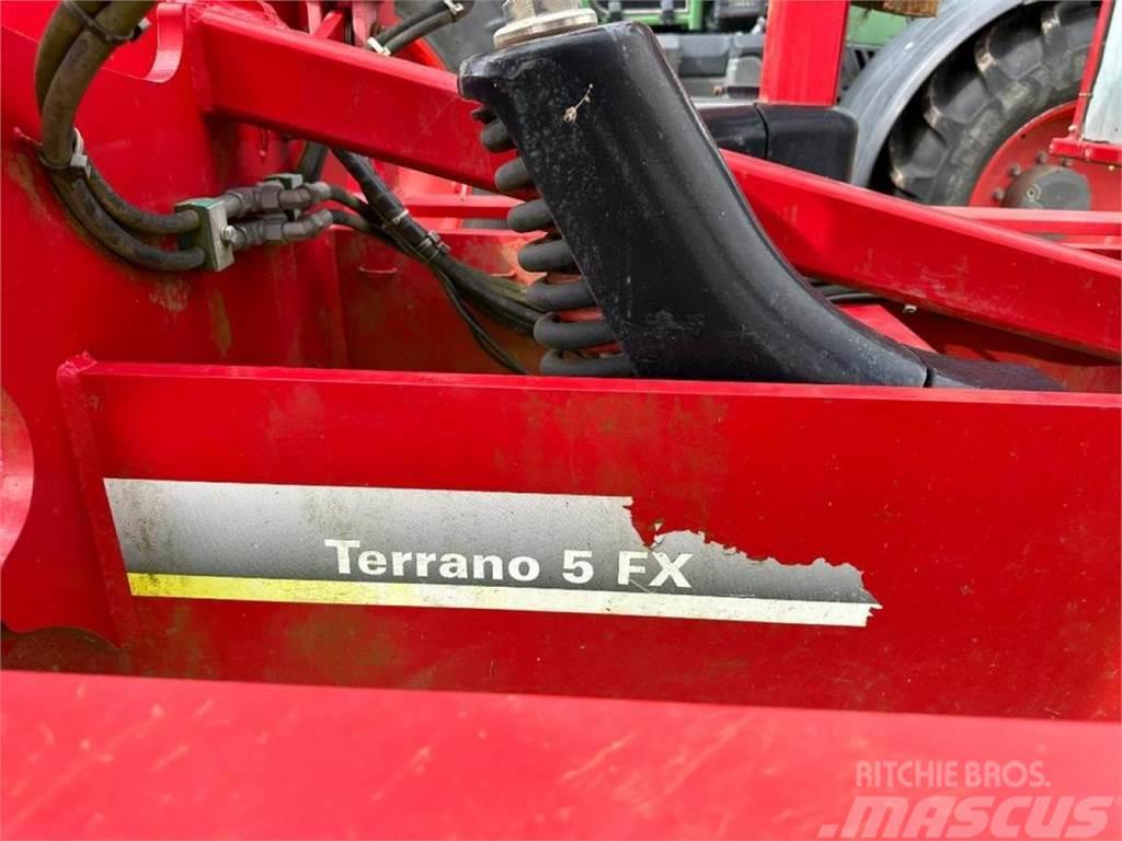Horsch Terrano 5 FX Cultivatoren