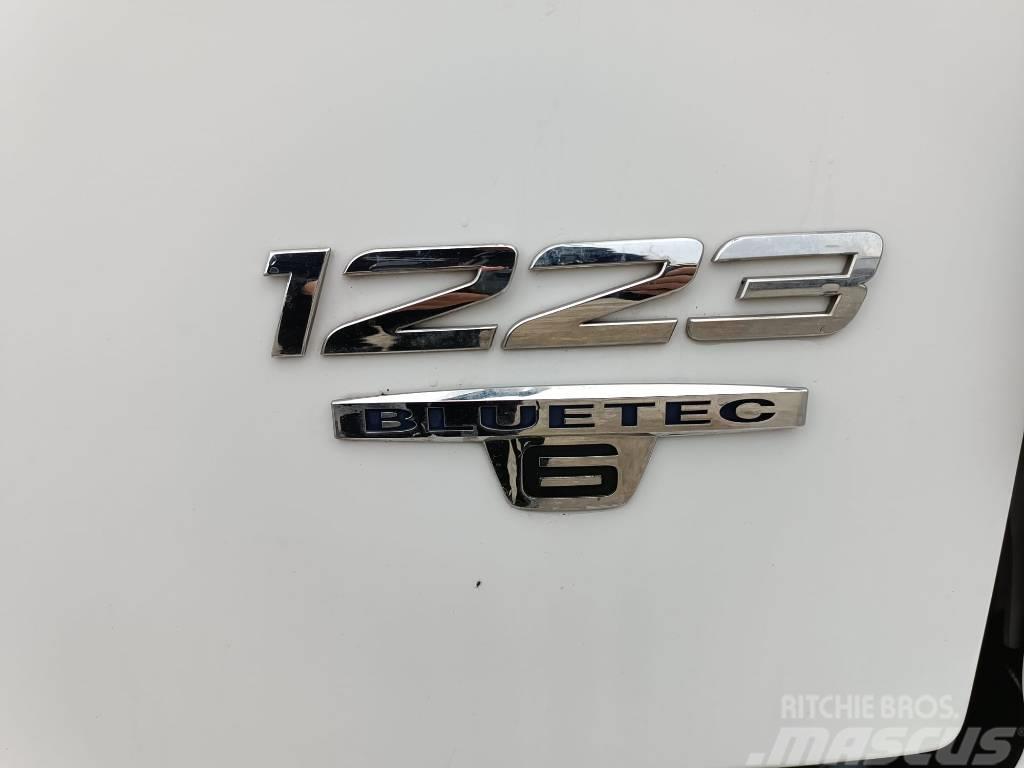 Mercedes-Benz Atego, 1223 E6 Schuifzeilopbouw