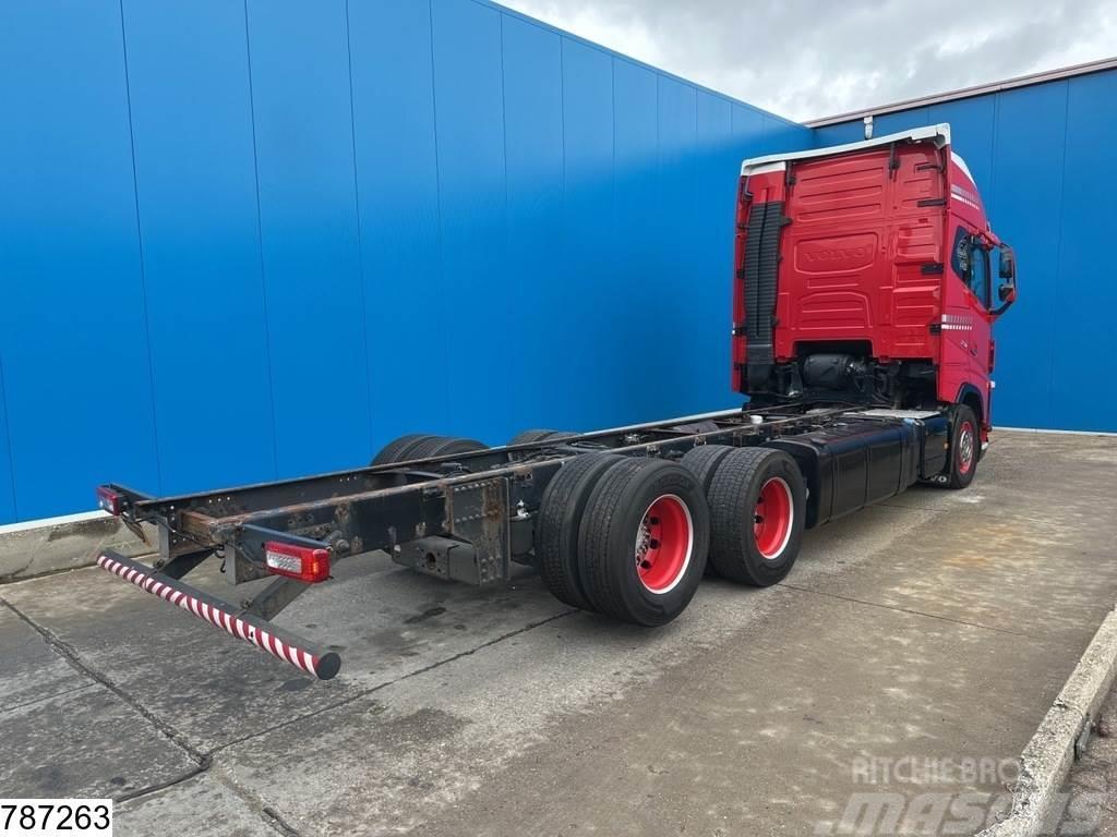 Volvo FH16 750 6x2, EURO 6, Standairco Chassis met cabine