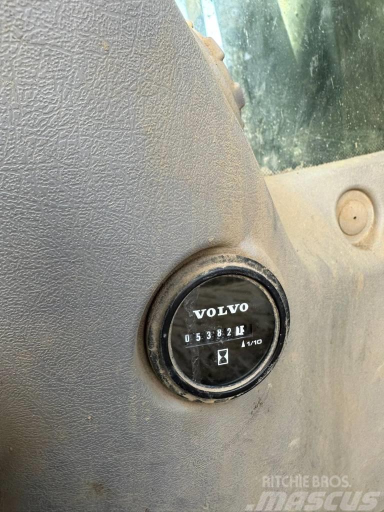Volvo EC 140 D Rupsgraafmachines