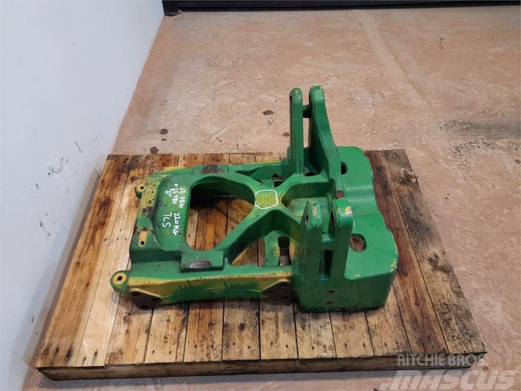 John Deere 7810 Front axle support Chassis en ophanging