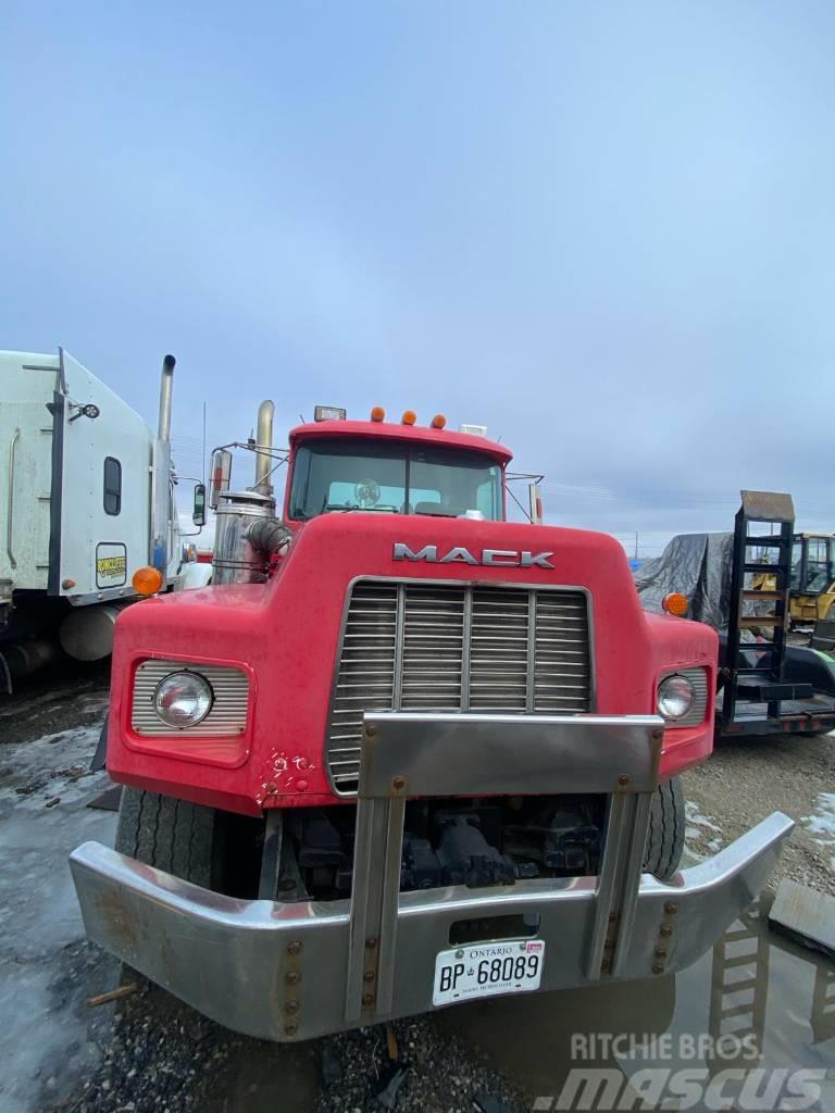 Mack Roll-Off Truck Containertrucks met kabelsysteem