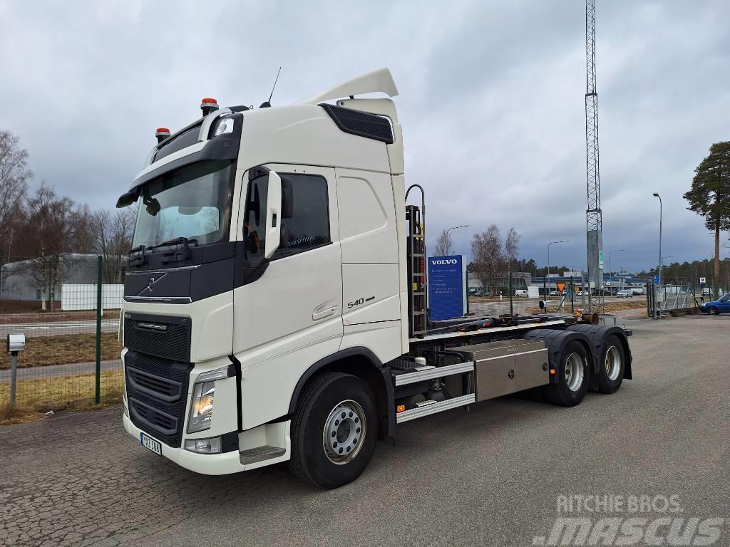 Volvo FH 6x2 Lastväxlare Vrachtwagen met containersysteem