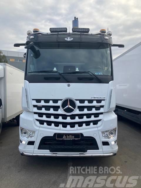 Mercedes-Benz Arocs 3253 lastväxlare Vrachtwagen met containersysteem