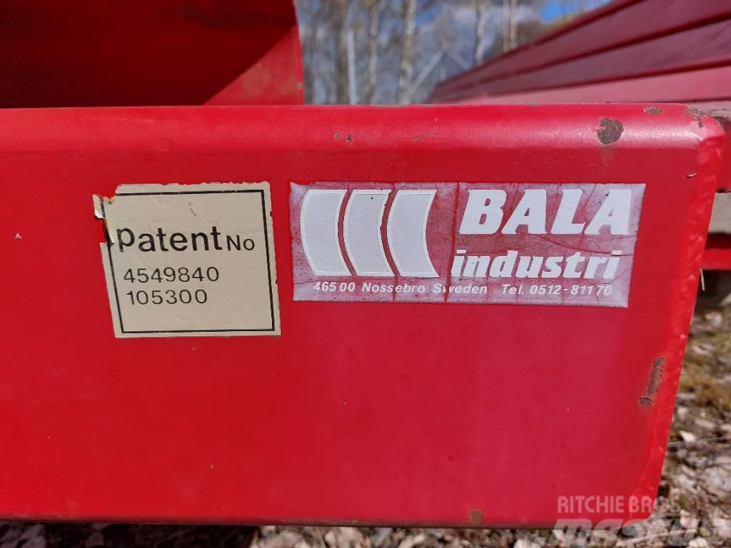Bala Paalinkeräysvaunu Overige hooi- en voedergewasmachines