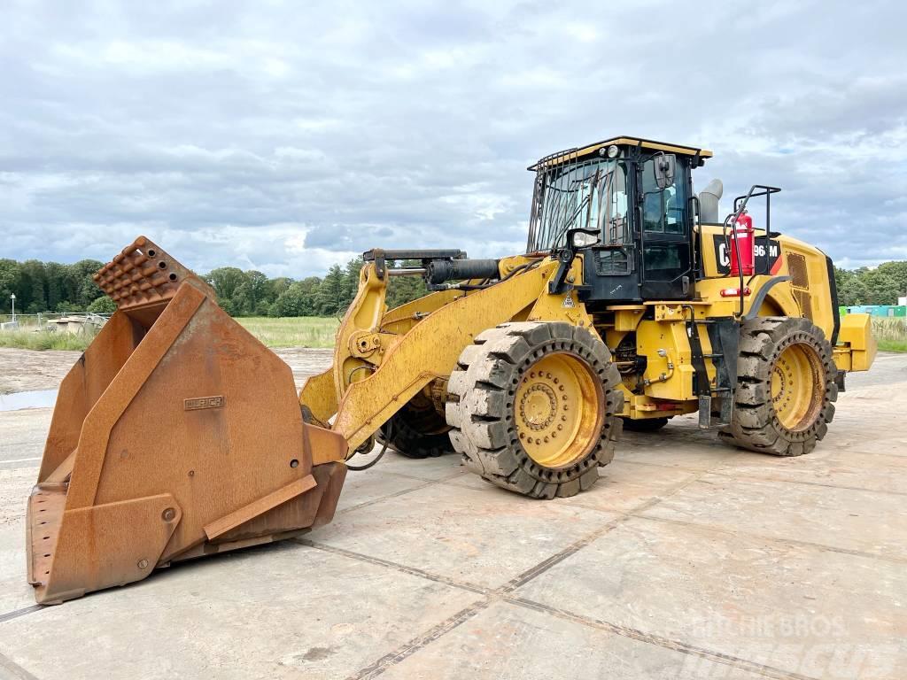 CAT 966M - Excellent Condition / 9.967 HOURS Wielladers