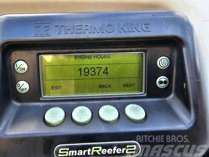 Krone SDR 27 EL4-FB, 3 AXLE FRIDGE TRAILER WITH MEAT RAI Koel-vries opleggers