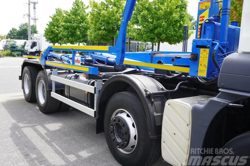 MAN TGS 35.400 8×4 HYVA LIFT 32.56 SE hooklift Vrachtwagen met containersysteem
