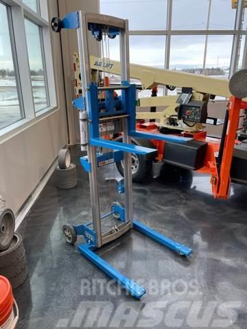 Genie GL-10 Material Lift Anders