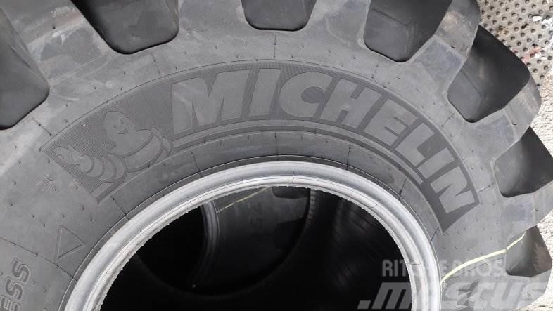 Michelin RENKAAT Xbib 750/65R26 Banden, wielen en velgen