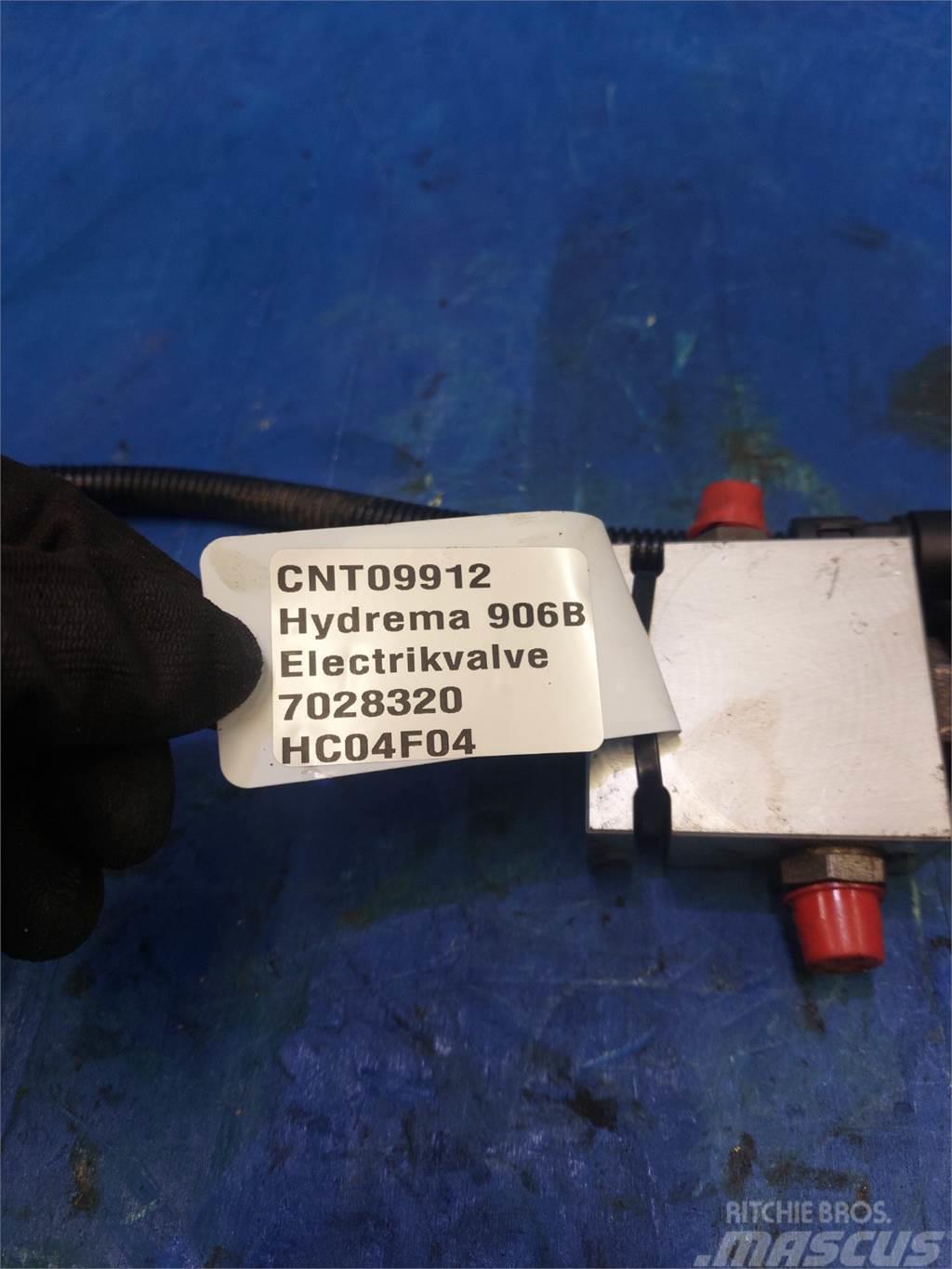 Hydrema 906B Electronics