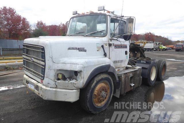 Ford L9000 Chassis met cabine
