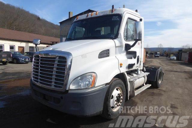 Freightliner CASCADIA 113 Chassis met cabine