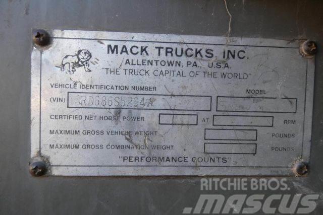 Mack RD686S Water tankwagens