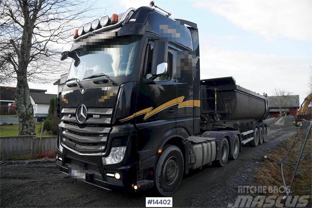 Mercedes-Benz Actros 2653 6x4 Truck w/ hydraulics. Trekkers