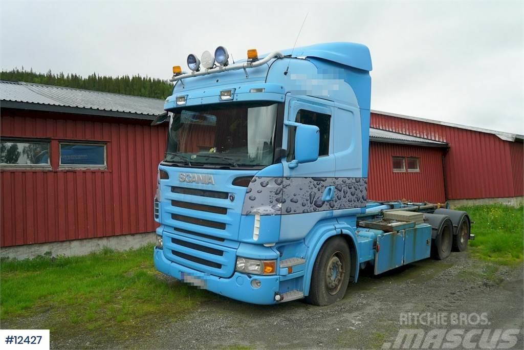 Scania R500 hook lift Vrachtwagen met containersysteem