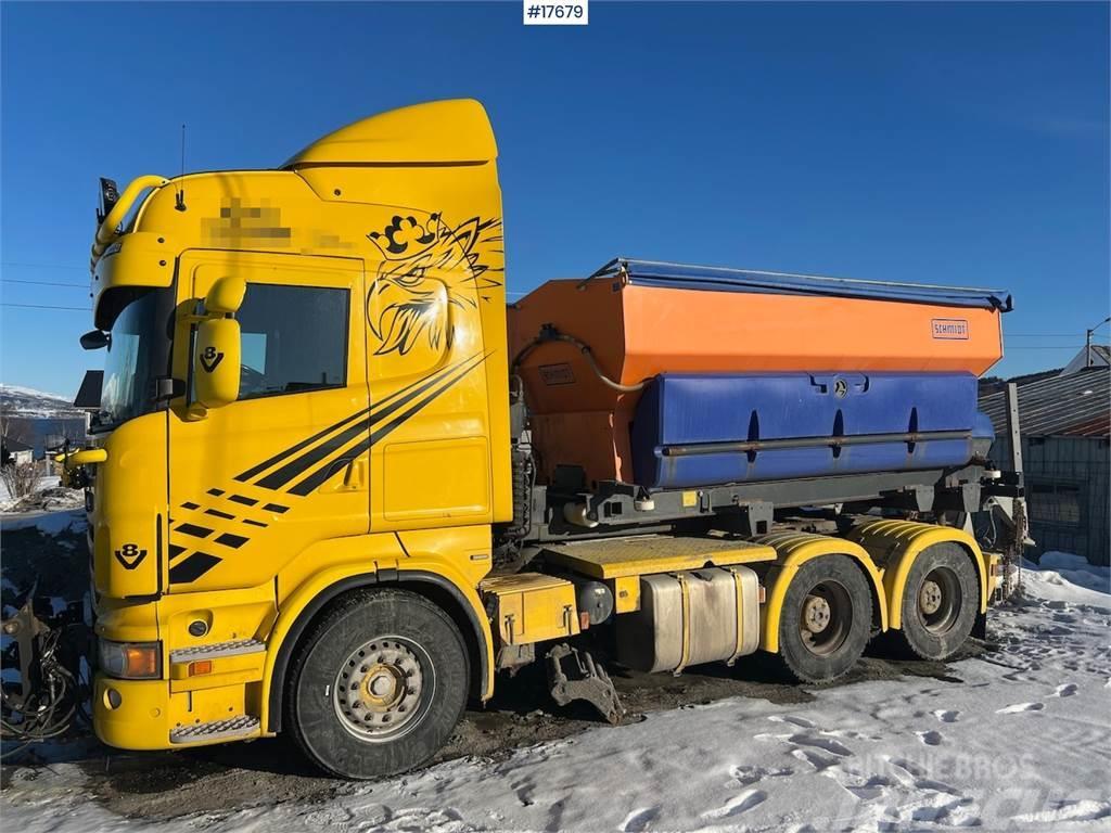 Scania R620 6x4 snow rigged combi truck Trekkers