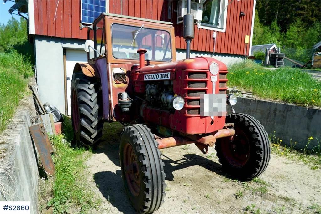 Volvo BM 350 TRACTOR WITH REAR NEW TIRES! Tractoren