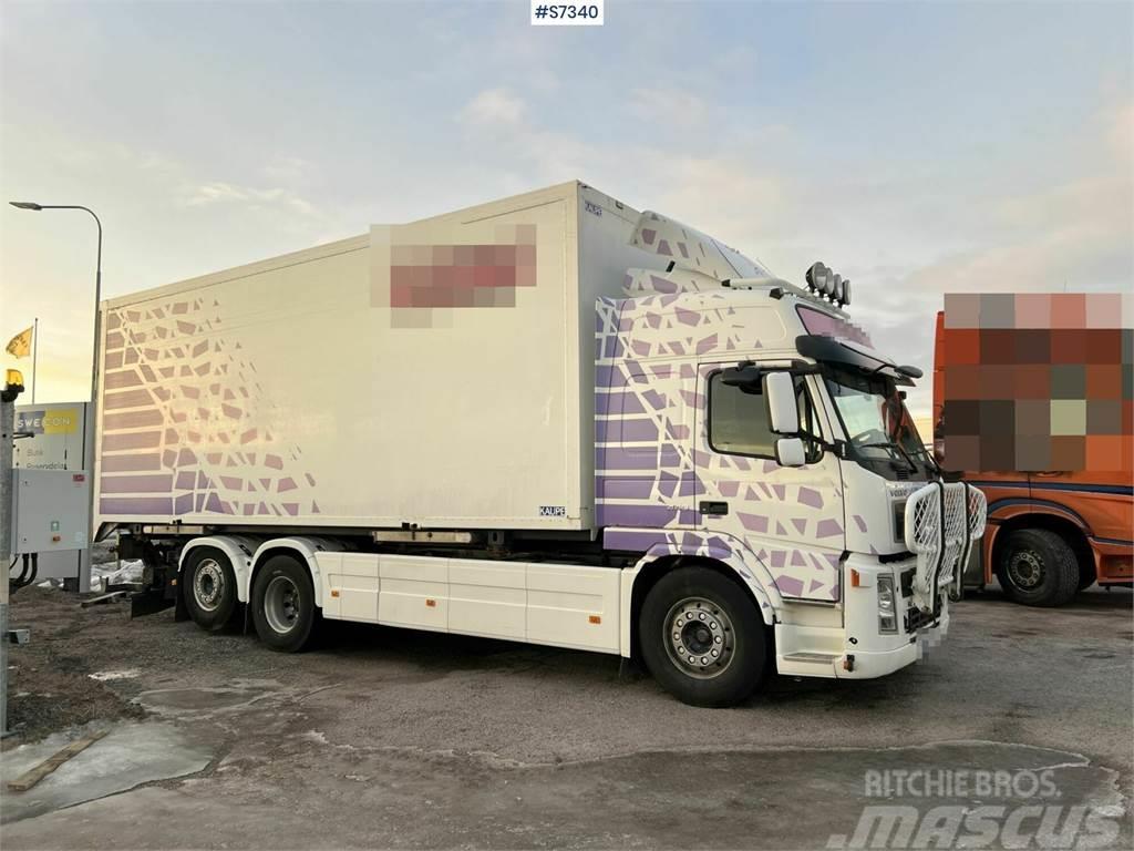 Volvo FM 440 6*2 Box truck with container base Bakwagens met gesloten opbouw