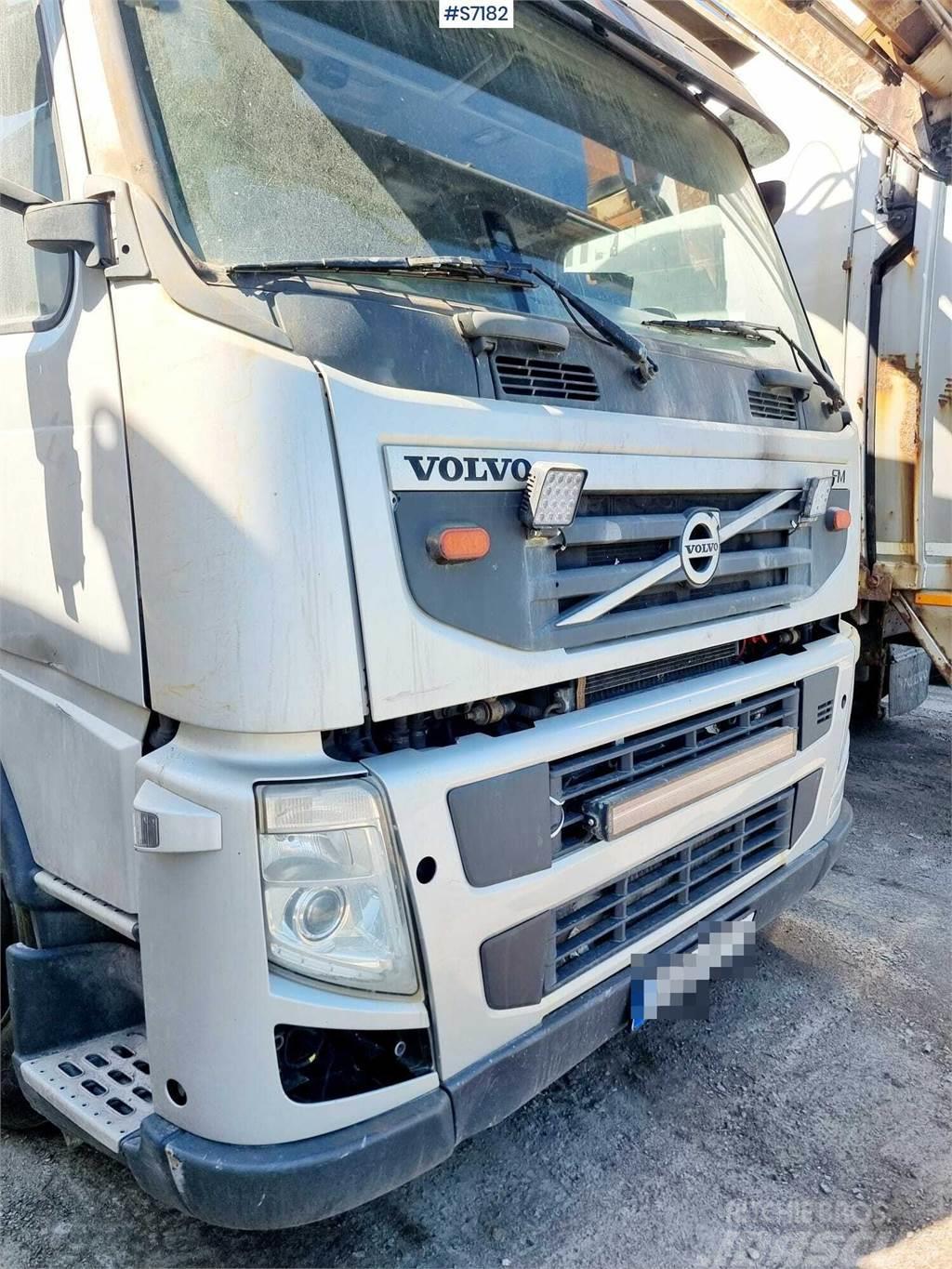 Volvo FM 6x2 Garbage truck with front loader Vuilniswagens