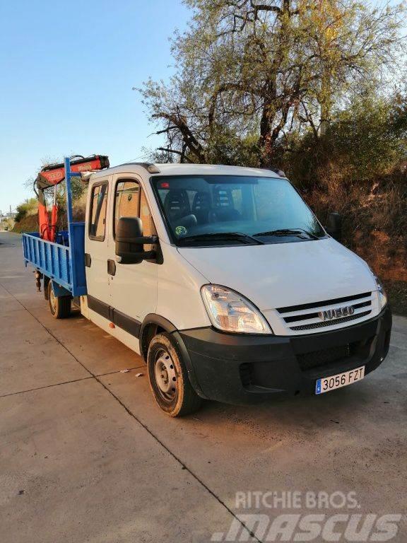 Camion Iveco Daily Doble Cabina con Pluma Anders