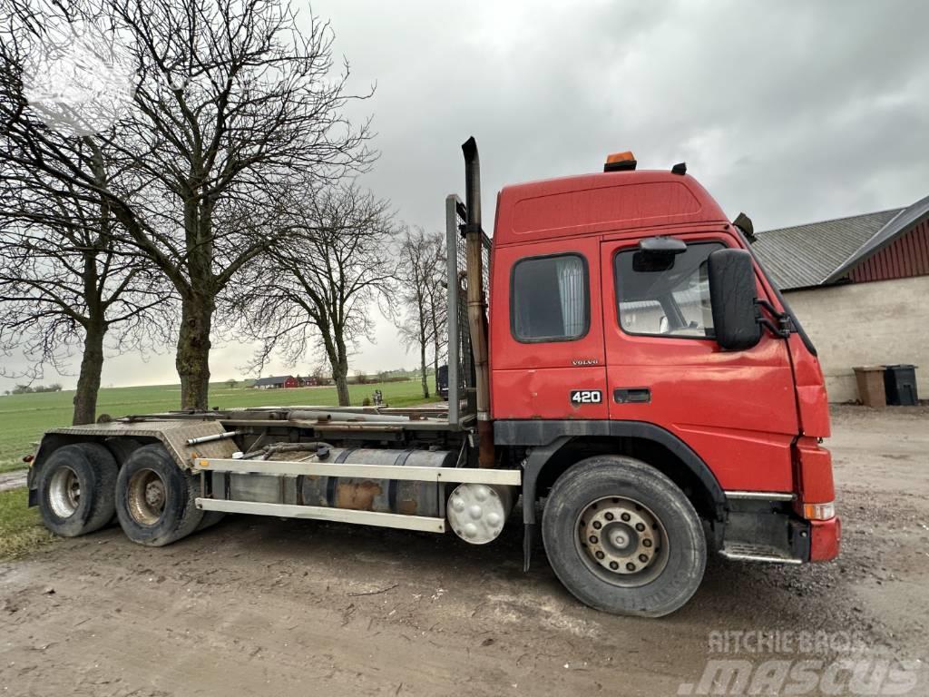 Volvo FM 12 420 Vrachtwagen met containersysteem