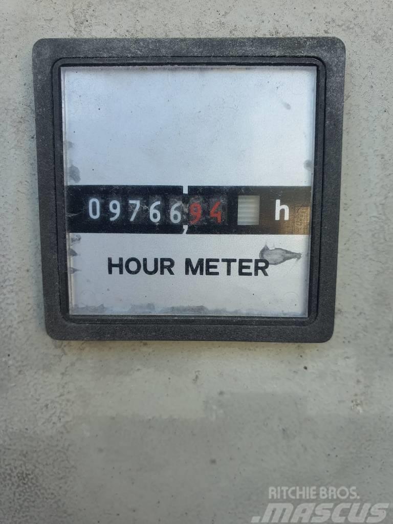 Cummins V12 - 830 KM Stamford moc 630 KVA Diesel generatoren