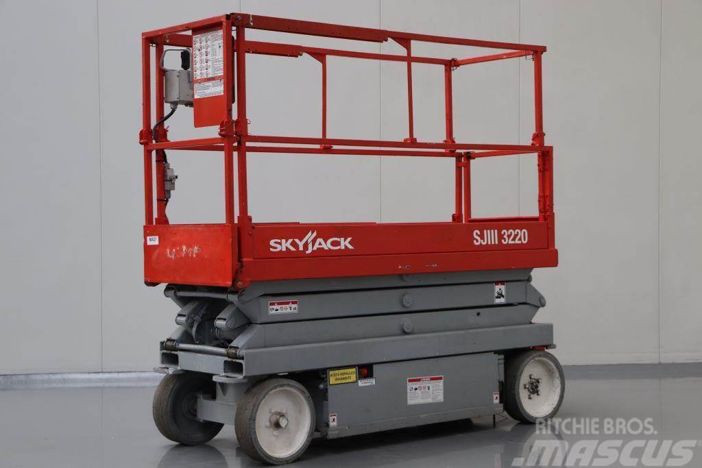 SkyJack SJIII-3220M Schaarhoogwerkers