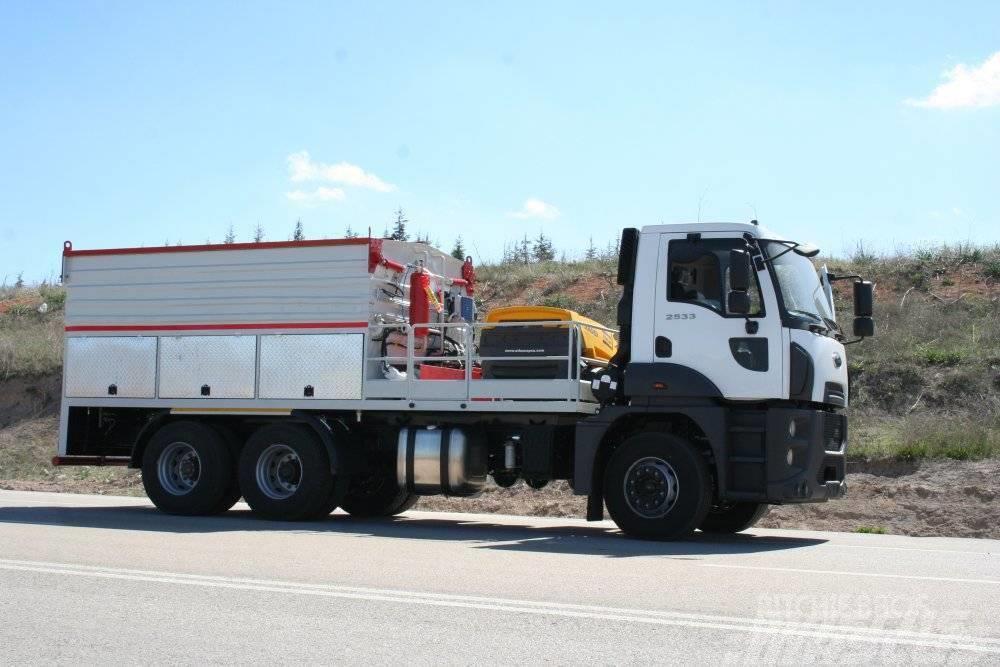  Ital Machinery ASPHALT MAINTENANCE VEHICLE OF 8–10 Asfalt thermo container