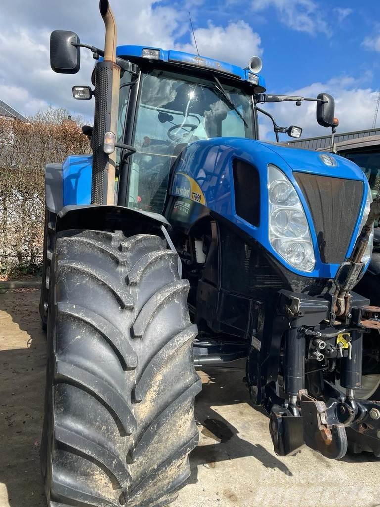 New Holland T7050 T7050 Tractoren