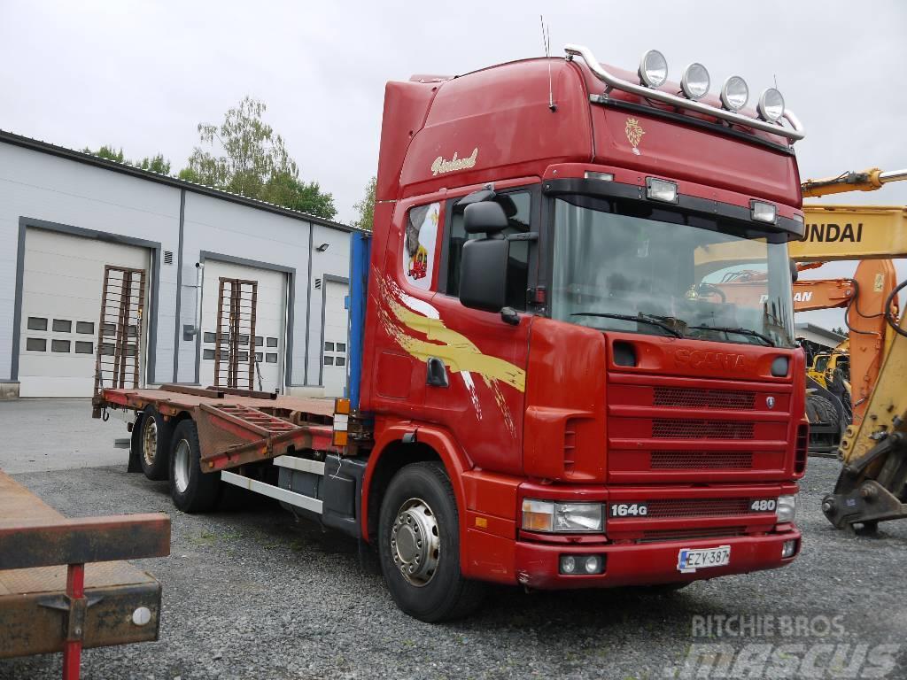 Scania R 164 6x2 konelavalla Vrachtwagens voor bosbouwmachines